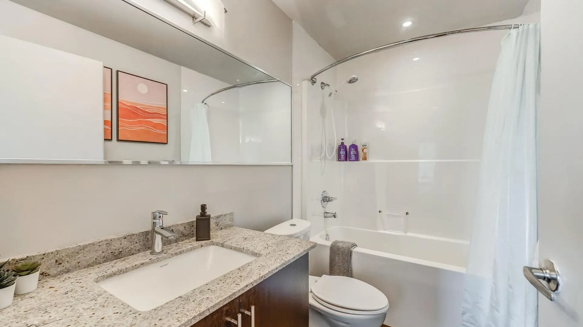 Luxury 2Br Condo - Downtown City Views YYC Appartamento